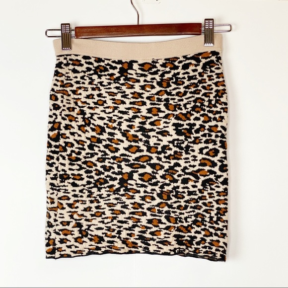 EUC Urban Outfitters Leopard Knit Mini Skirt - Picture 4 of 6